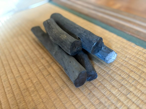 Trækul, Kishu-Binchotan af Ubamegashi eg, ca. 1 kg - Kisyu Sumikobo