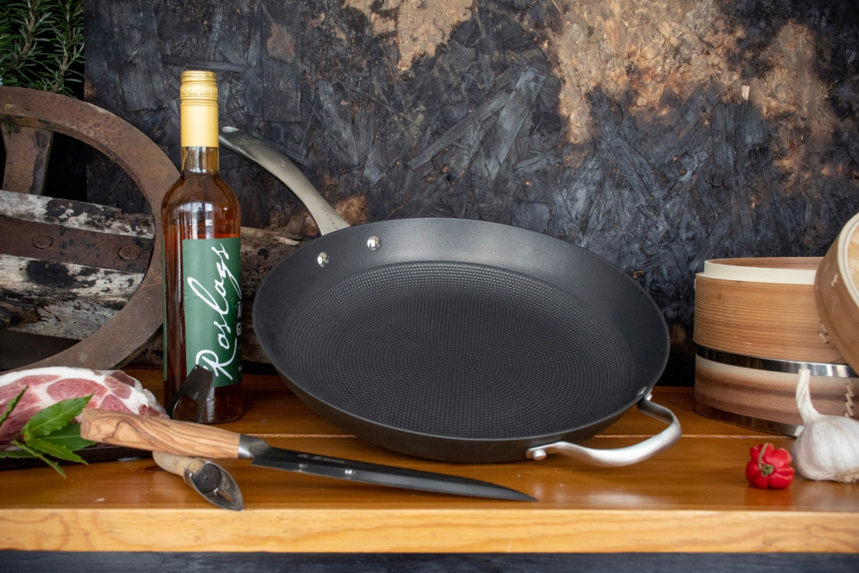 Stegepande, letvægts støbejern, non-stick - Satake