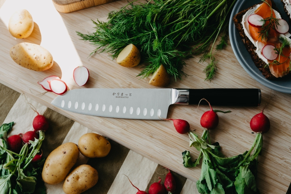 Santoku kniv 17,5 cm - Karimatto Santoku kniv 17,5 cm - Karimatto