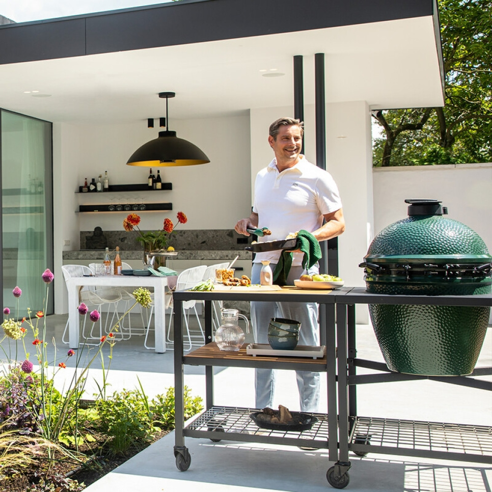 Big Green Egg Large, startsæt med modular nest (frame) Big Green Egg Large, startsæt med modular nest (frame)