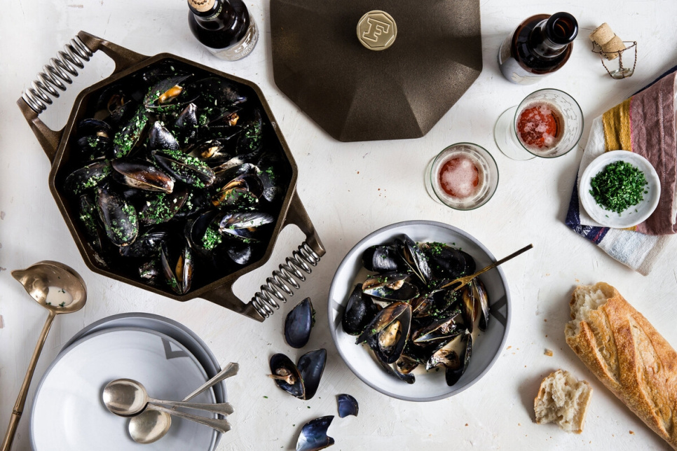 Støbejernsstuing med låg, hollandsk Oveen 5qt, 4,7L - Finex Støbejernsstuing med låg, hollandsk Oveen 5qt, 4,7L - Finex