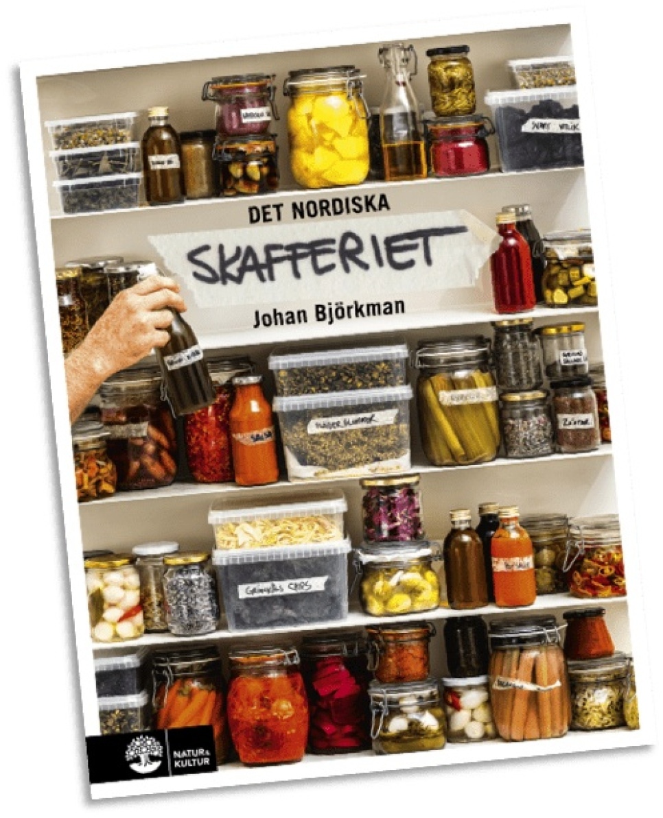 Det nordiska skafferiet: torkning, mjölksyrning, fermentering... av Johan Björkman i gruppen Madlavning / Kogebøger / Fermentering og konservering hos The Kitchen Lab (1355-21273)