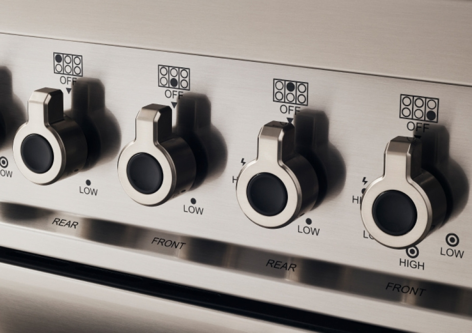 Induktionskogeplade Professional, 60 cm, 4 zoner, enkelt ovn, sort - Bertazzoni Induktionskogeplade Professional, 60 cm, 4 zoner, enkelt ovn, sort - Bertazzoni