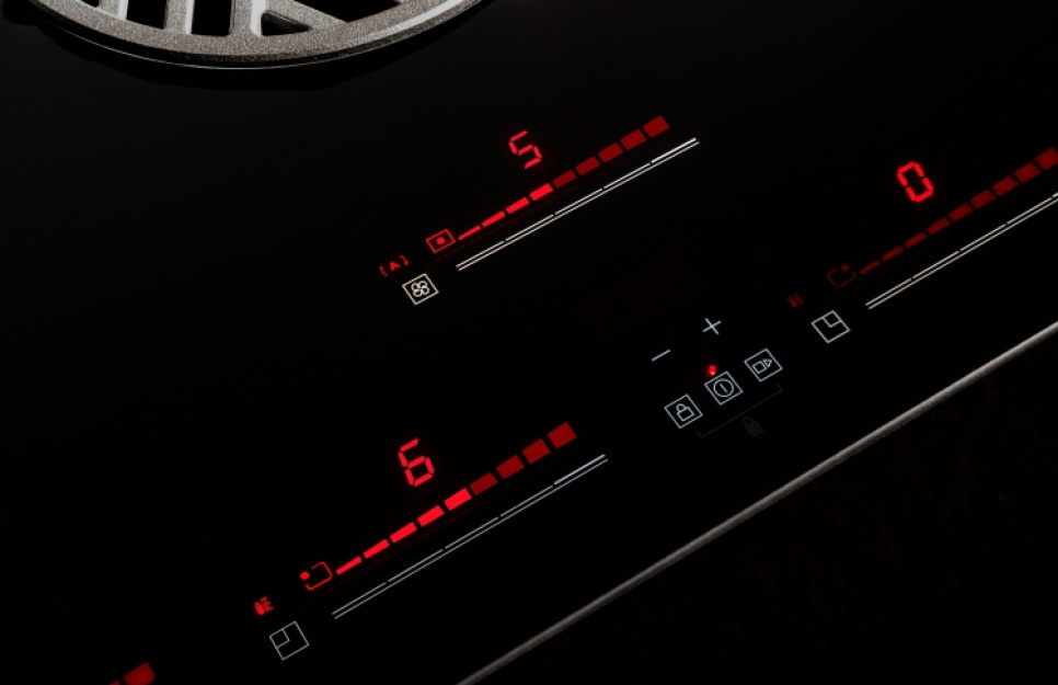 Induktionskogeplade 80 cm med integreret emhætte - Bertazzoni Induktionskogeplade 80 cm med integreret emhætte - Bertazzoni