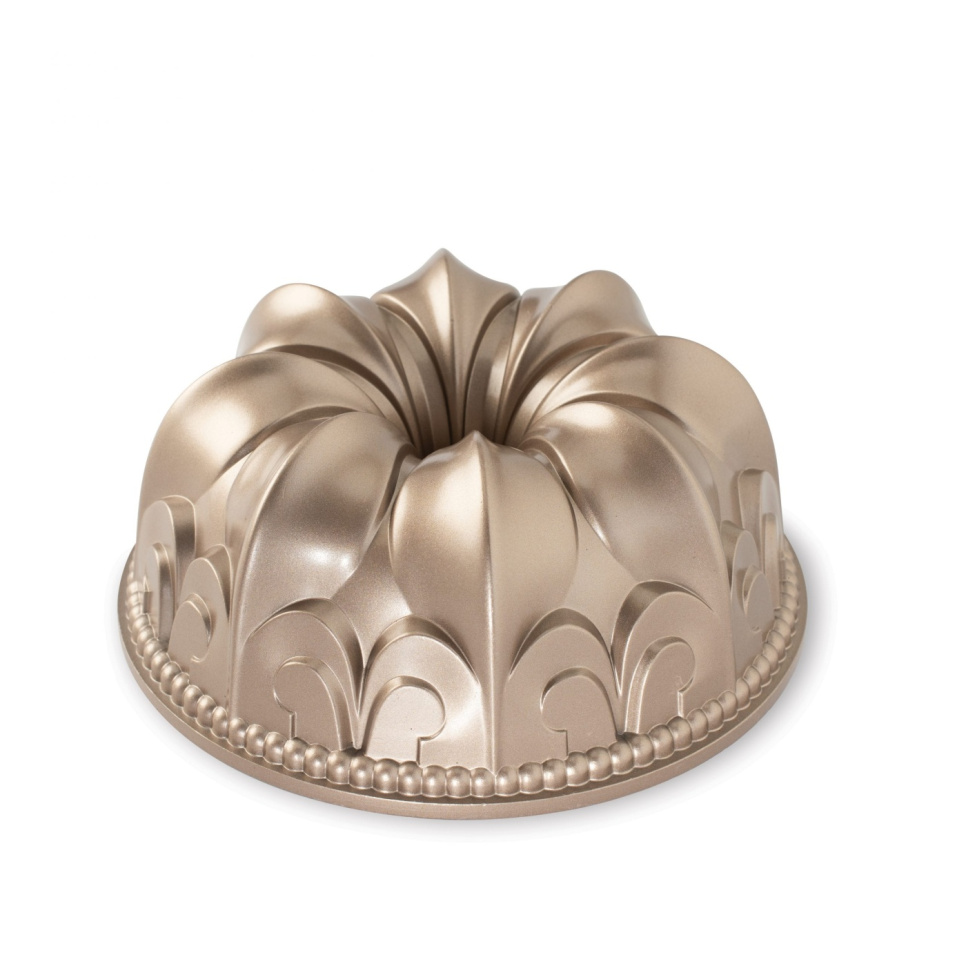 Bakform Fleur De Lis Bundt Pan - Nordic Ware i gruppen Bagning / Bageforme / Bageforme hos The Kitchen Lab (1422-14033)