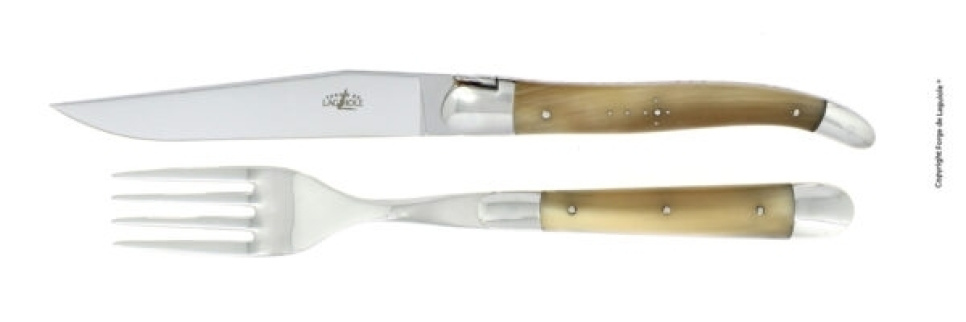 Kniv og gaffel, skaft af lyst horn, poleret, Tradition - Forge de Laguiole i gruppen Borddækning / Bestik / Bestik sæt hos The Kitchen Lab (1446-13142)