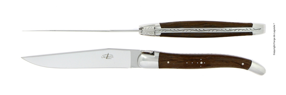 To knive, skaft af forstenet eg, poleret, Tradition - Forge de Laguiole i gruppen Borddækning / Bestik / Knivar hos The Kitchen Lab (1446-32892)