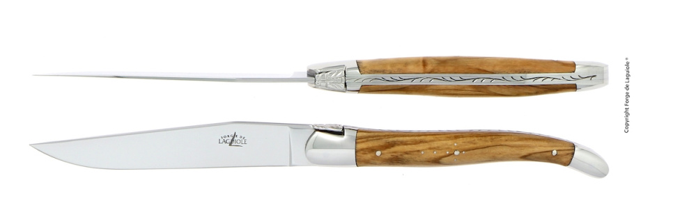 To knive, håndtag af oliventræ, poleret, Tradition - Forge de Laguiole i gruppen Borddækning / Bestik / Knivar hos The Kitchen Lab (1446-32895)