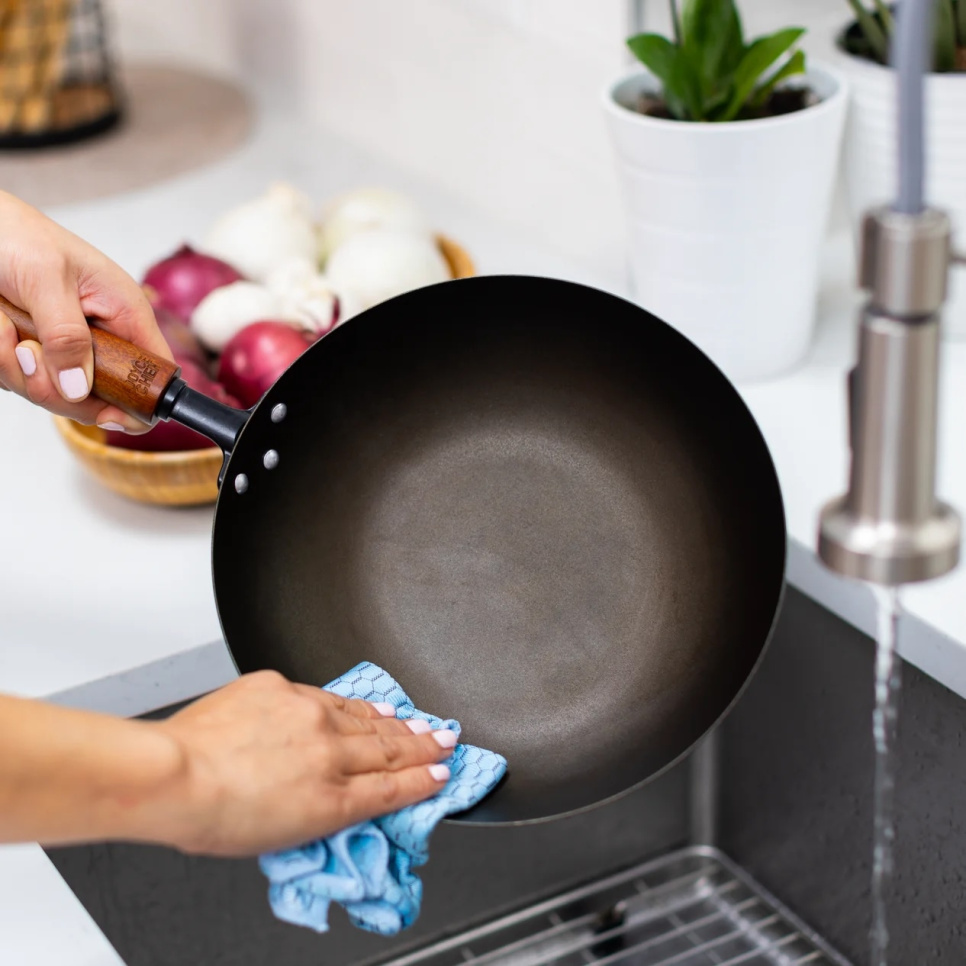 Stir Fry-pande i kulstål, indbrænd - Joyce Chen