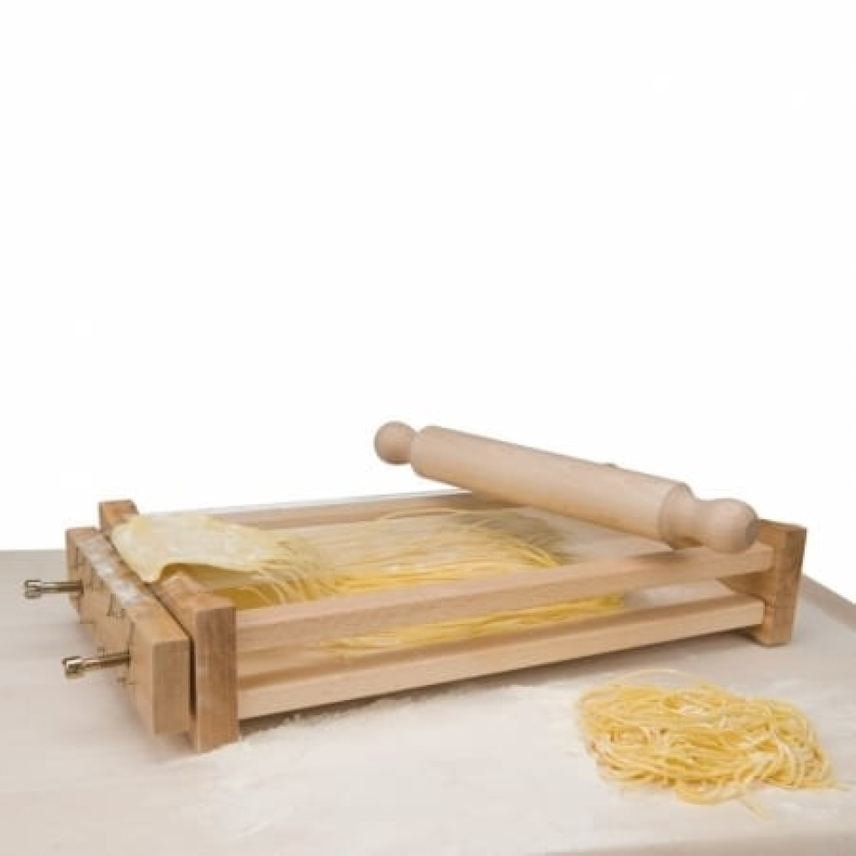 Chitarra pastamaskine med 32 cm kagerulle - Eppicotispai i gruppen Køkkenmaskiner / Øvrige køkkenmaskiner / Pastamaskiner hos The Kitchen Lab (1524-14848)