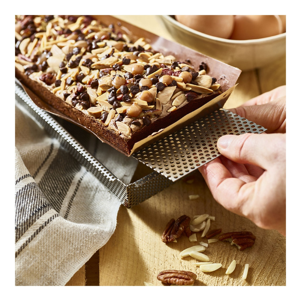 Perforeret aflang bageform, 35 x 10,5 cm - de Buyer