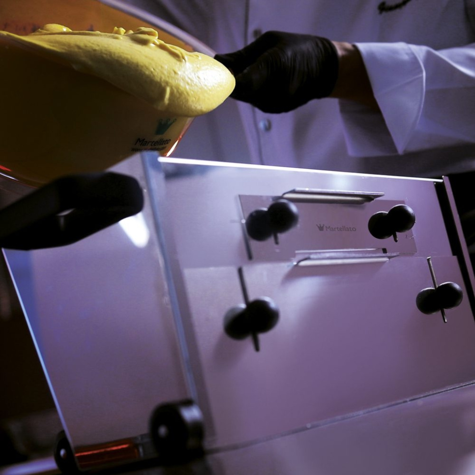 Niveau, Slæde med høj præcision til bløde kager - Martellato