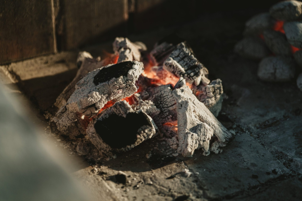 Grillkul, Chunx XL - Hardwood Lump Charcoal, 15,88 kg - Jealous Devil Grillkul, Chunx XL - Hardwood Lump Charcoal, 15,88 kg - Jealous Devil