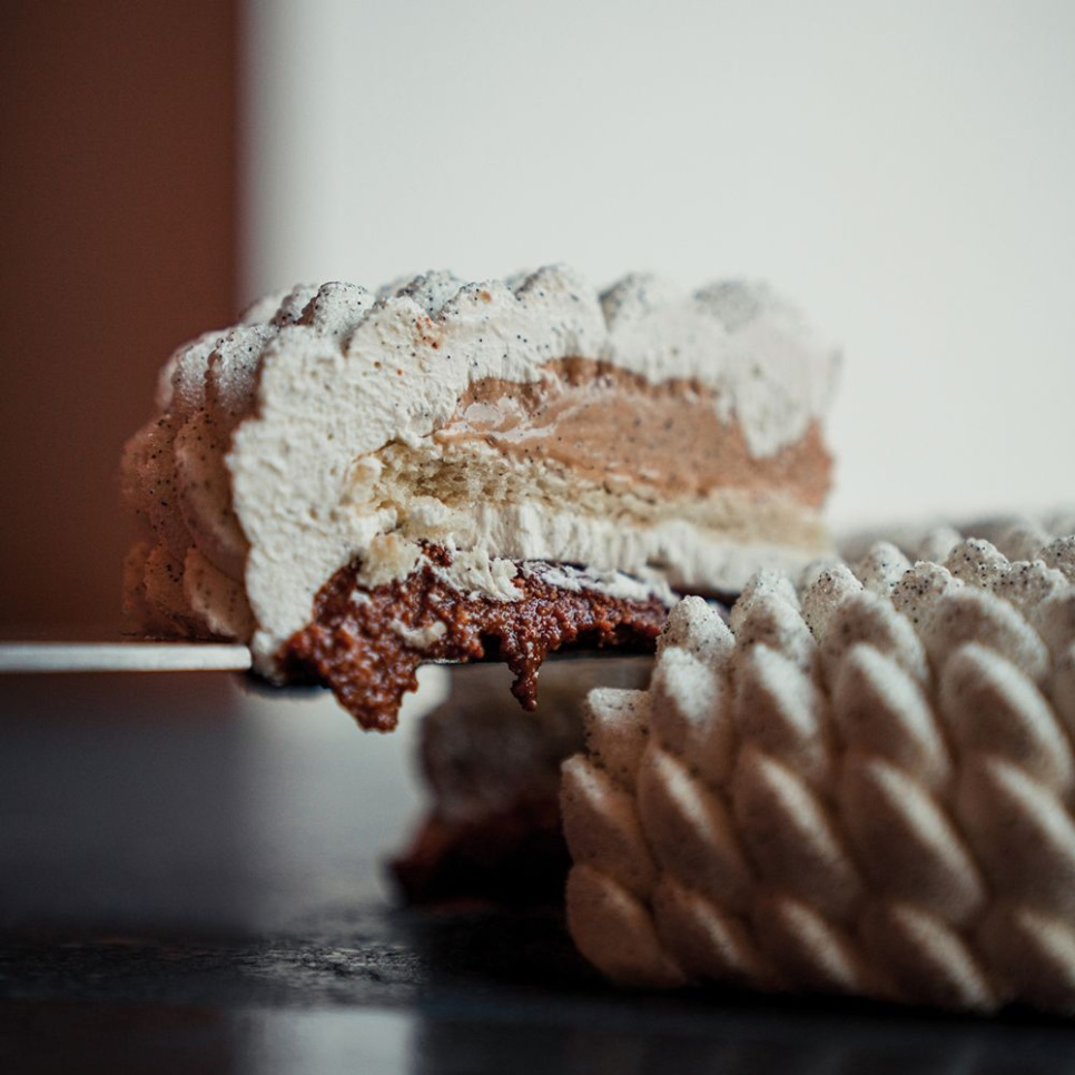 Kageform i silikone 3D-kage, KE074, Facon Saint-Honoré, Ø18CM - Pavoni