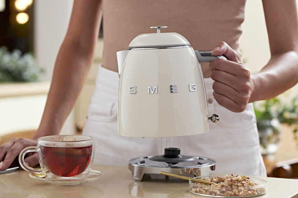 Kedel, 0,8 L, cremefarvet - Smeg