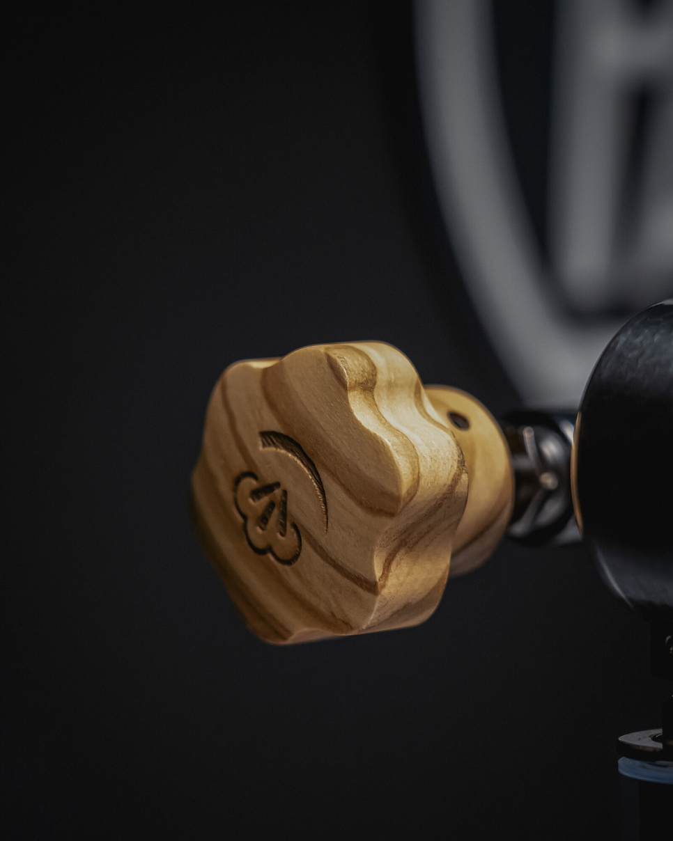 Knopsæt i oliventræ til retro manuel espressomaskine - La Pavoni