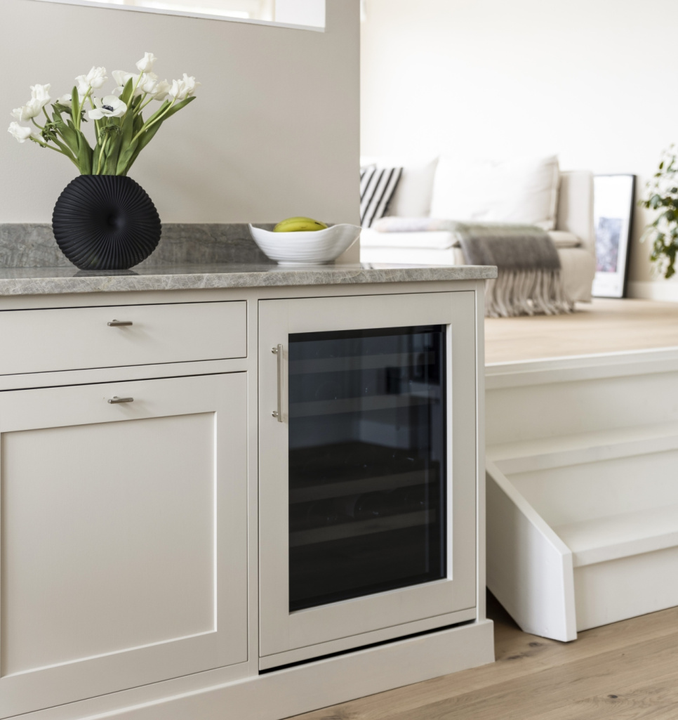Vinkøleskab Kitchen Collection 60, Dobbeltzone Integrated - Vigneron i gruppen Køkkenmaskiner / Køler & fryser / Vinkølere hos The Kitchen Lab (2140-35588)