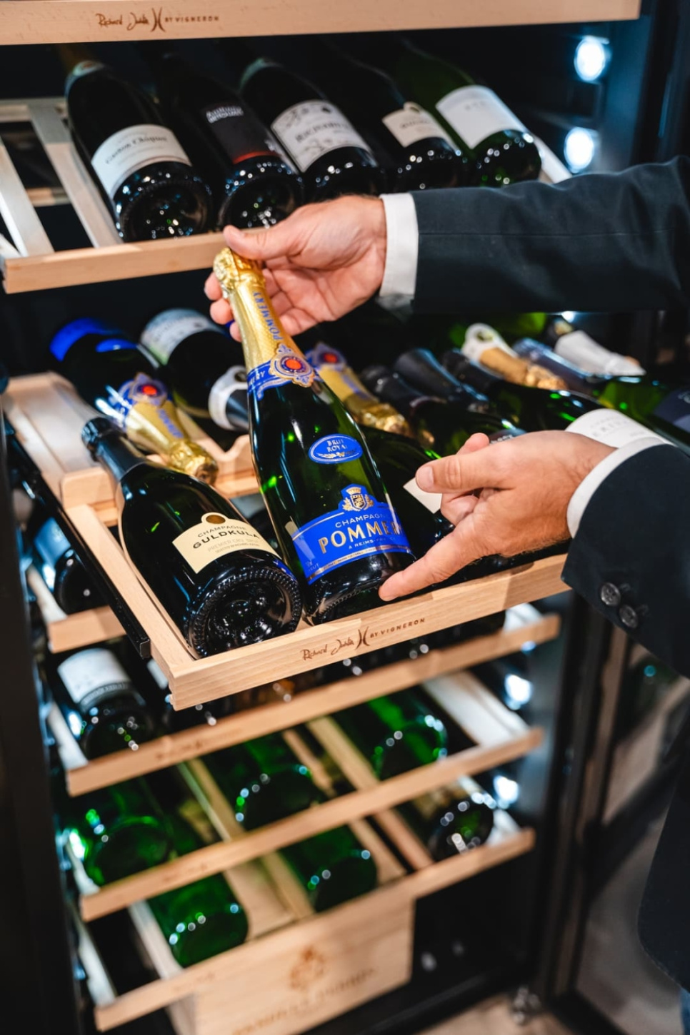Champagnehylde Richard Juhlin VS200 - Vigneron