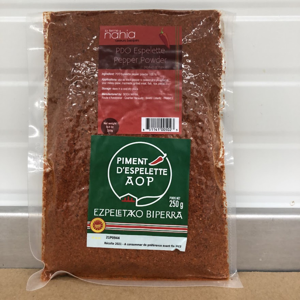 Piment d\'Espelette, 250g – Ezpeletako Biperra PDO i gruppen Madlavning / Krydderier & Smagsstoffer / Krydderier hos The Kitchen Lab (2228-32298)