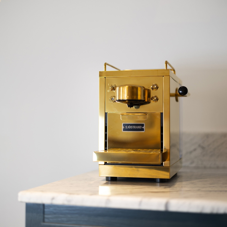 Kapselmaskine, den originale espressokapselmaskine, messing - Sjöstrand Kapselmaskine, den originale espressokapselmaskine, messing - Sjöstrand