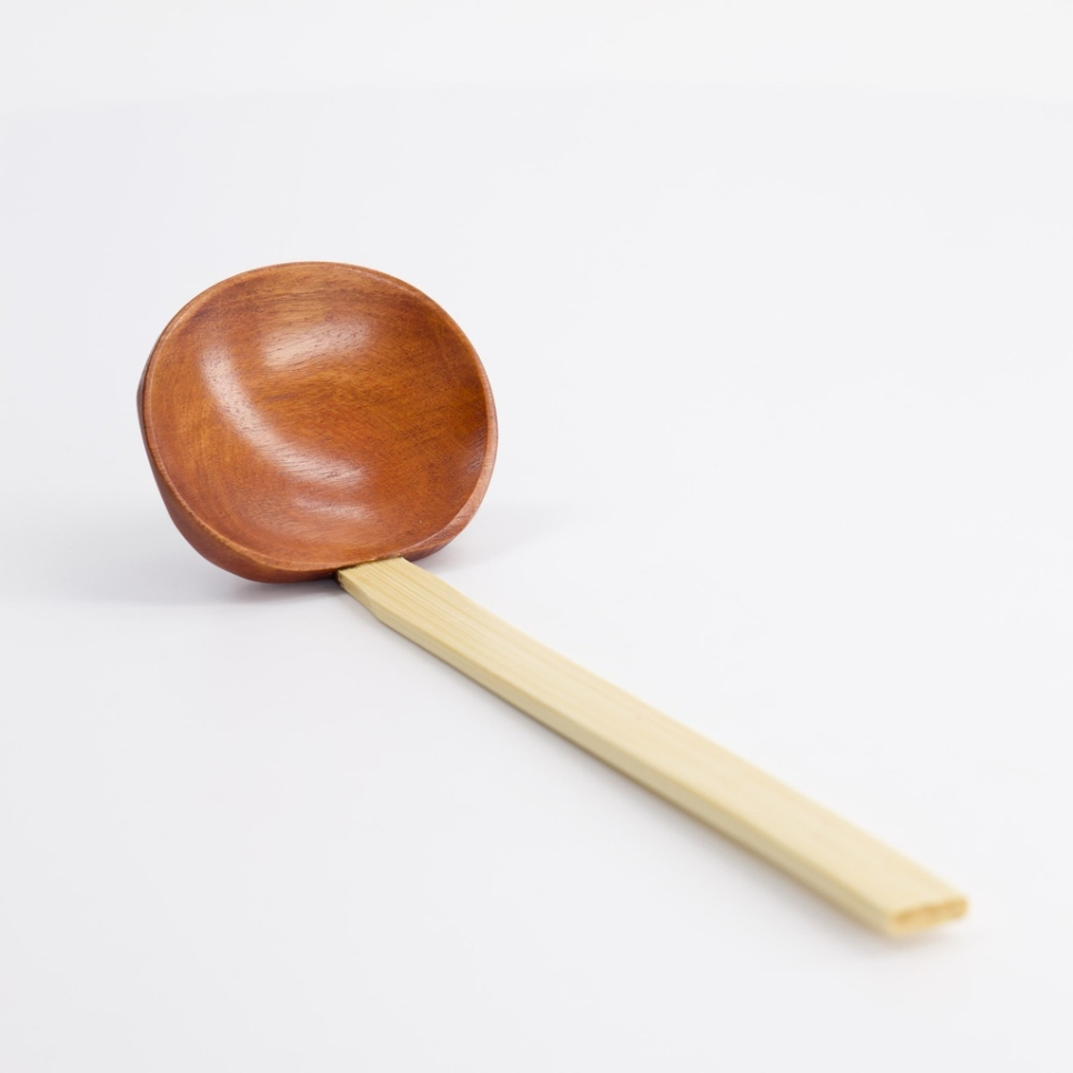 Ske med bambusramme