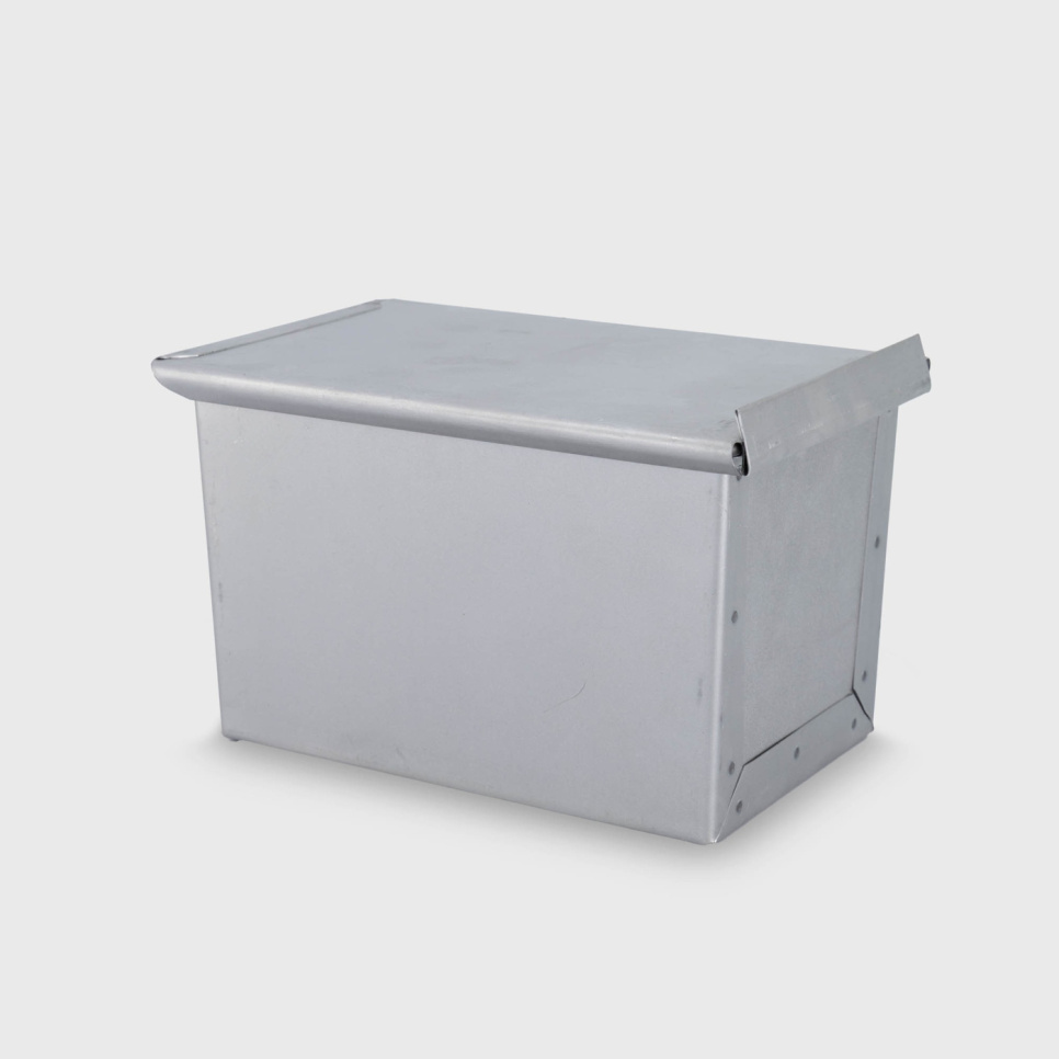 Shokupan, japansk brødform med låg, 18,5 x 12 x 12,5 cm i gruppen Madlavning / Køkkenredskaber / Asiatisk madlavning hos The Kitchen Lab (2252-33158)