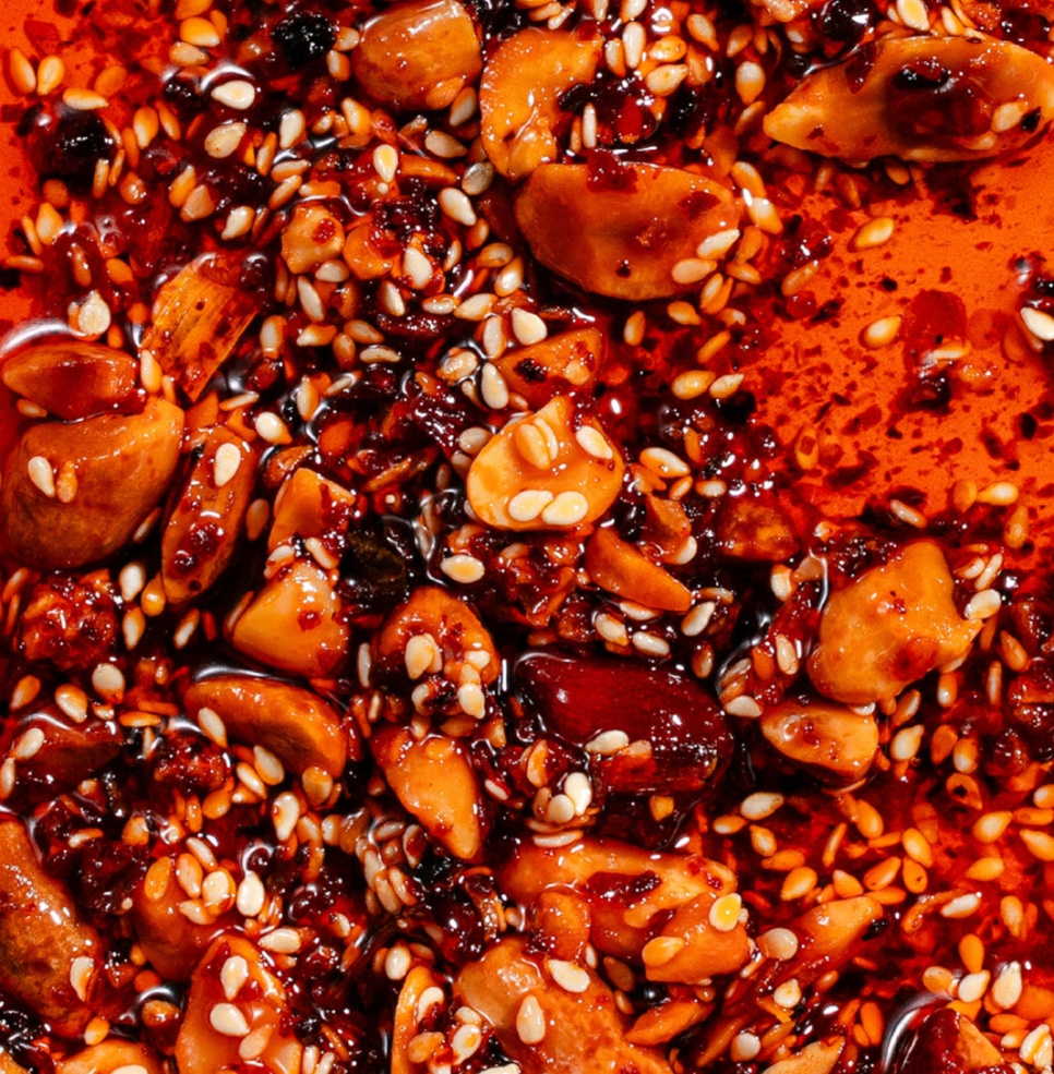 Peanut Rãyu, Sprød chiliolie med jordnødder og sesam, 240 g - White Masu