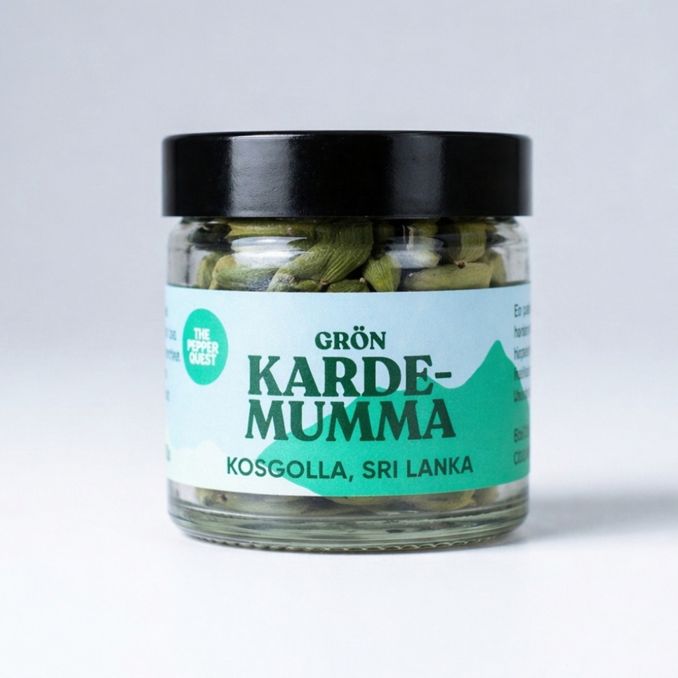 Grøn Kardemomme, Knuckles Mountain, 25 g - The Pepper Quest i gruppen Madlavning / Krydderier & Smagsstoffer / Krydderier hos The Kitchen Lab (2257-34926)